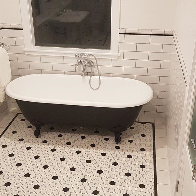 obklady do koupelny mozaika hexagon černobílá